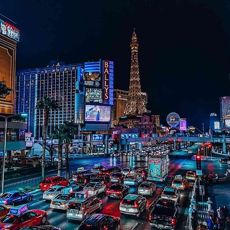 Las Vegas Desert Blue By Hellovacay Hotel Exterior photo